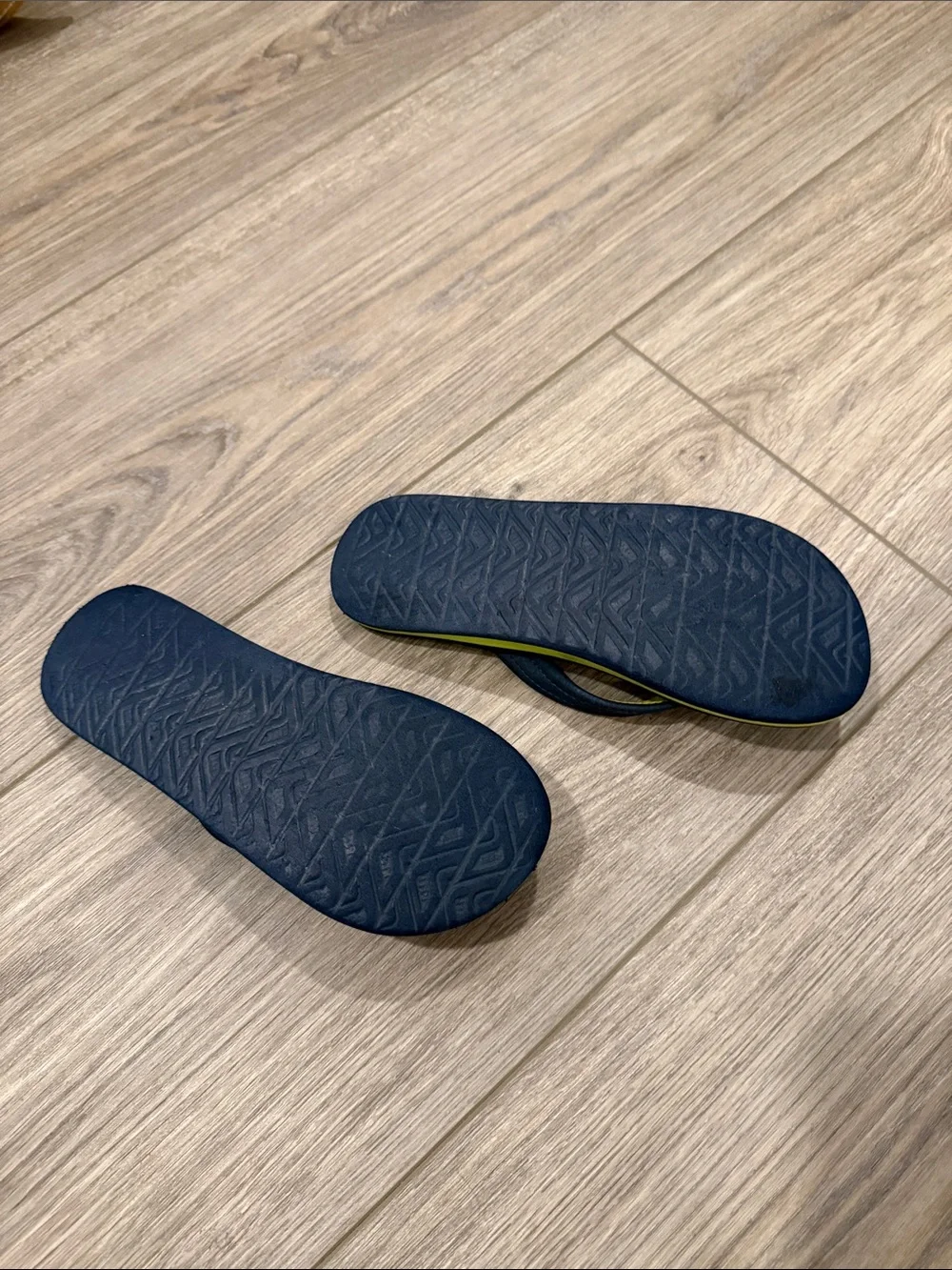 Reef Kids Navy & Lime Striped Flip Flops